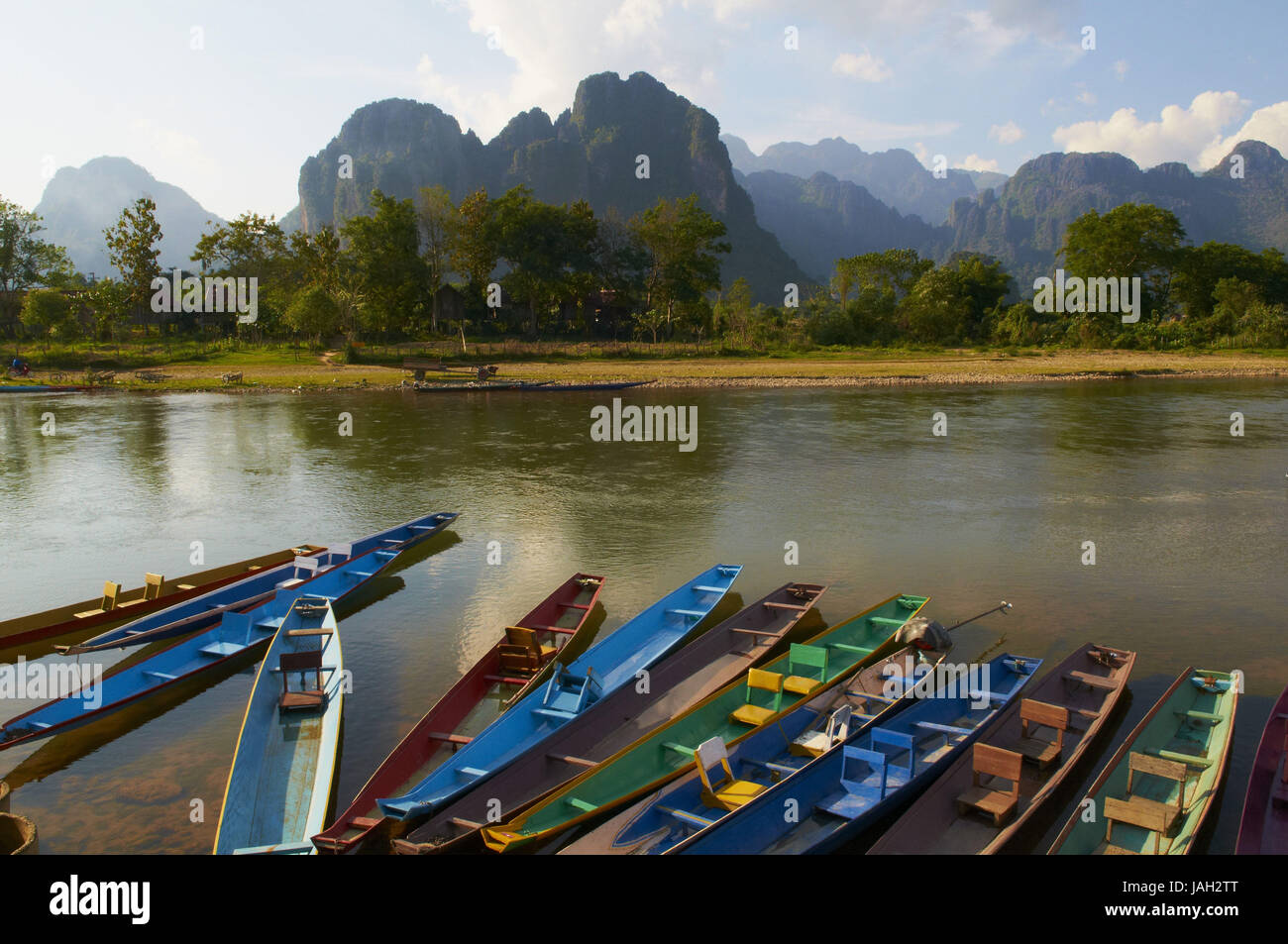Laos,province de Vientiane, Vang Vieng,la rivière Nam Song,bottes, Banque D'Images