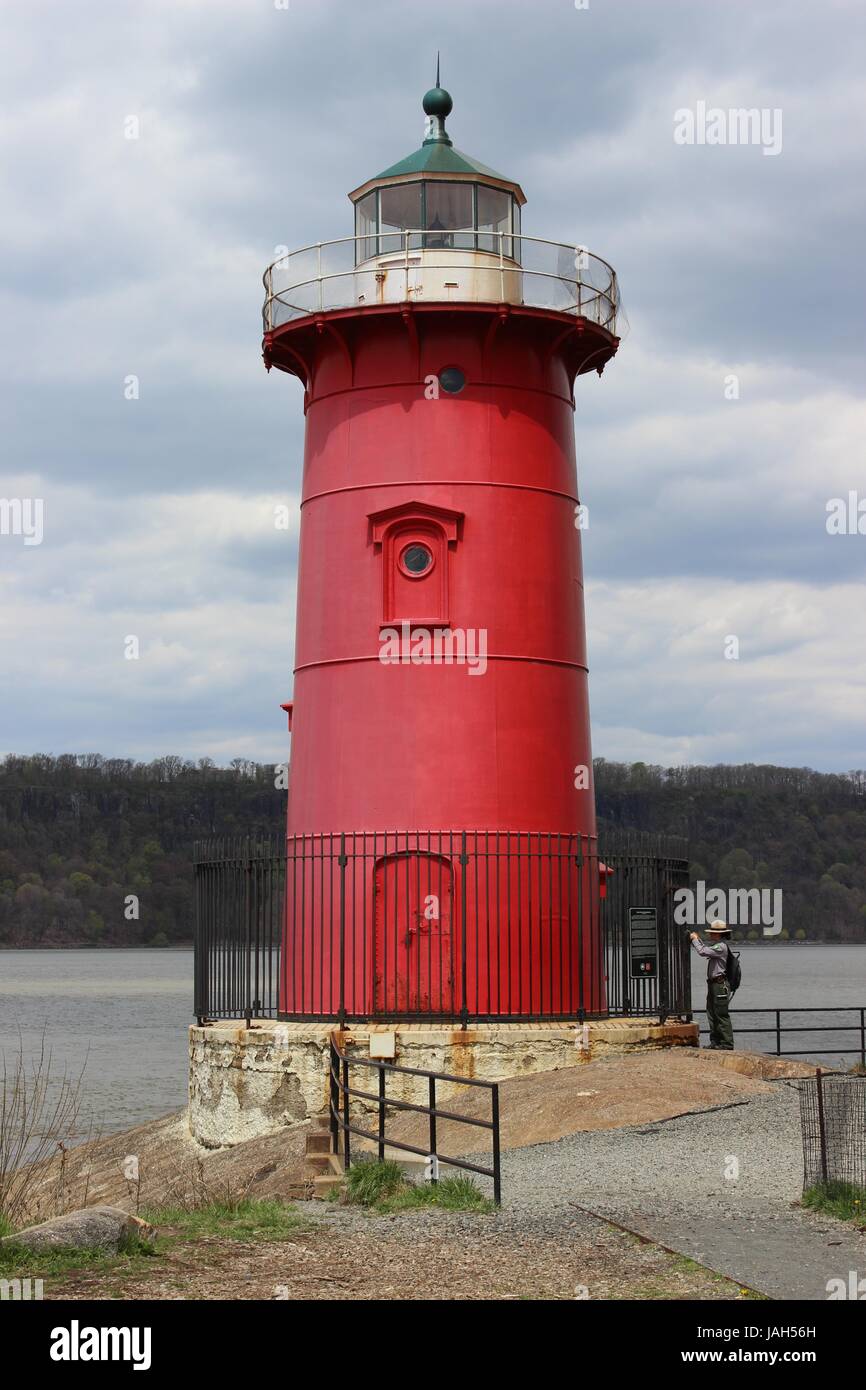 Petit phare rouge, Fort Washington Park, Washington Heights, New York Banque D'Images