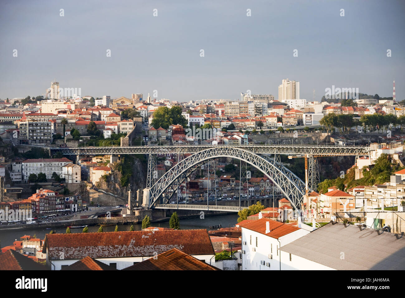 Affranchissement,Portugal,ville,vue,Douro flux Ponte, je luis cathédrale Banque D'Images