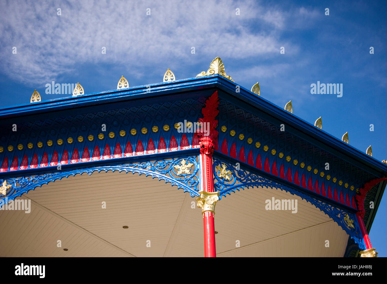 Vert-de-la-Madeleine et Kiosque à Dundee West End. Situé sur la rive nord du Firth of Tay, Dundee est la quatrième plus grande ville d'Ecosse. Banque D'Images