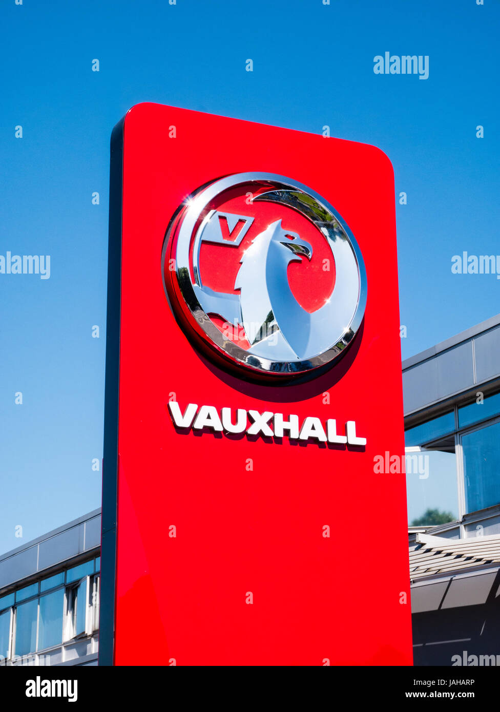 Vauxhall Car Showroom, Reading, Berkshire, Angleterre, lecture Banque D'Images