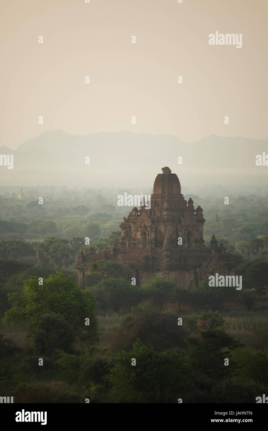 Bagan est une ville ancienne située dans la région de Mandalay Myanmar. Du 9e au 13e siècles, la ville fut la capitale du royaume, le Banque D'Images