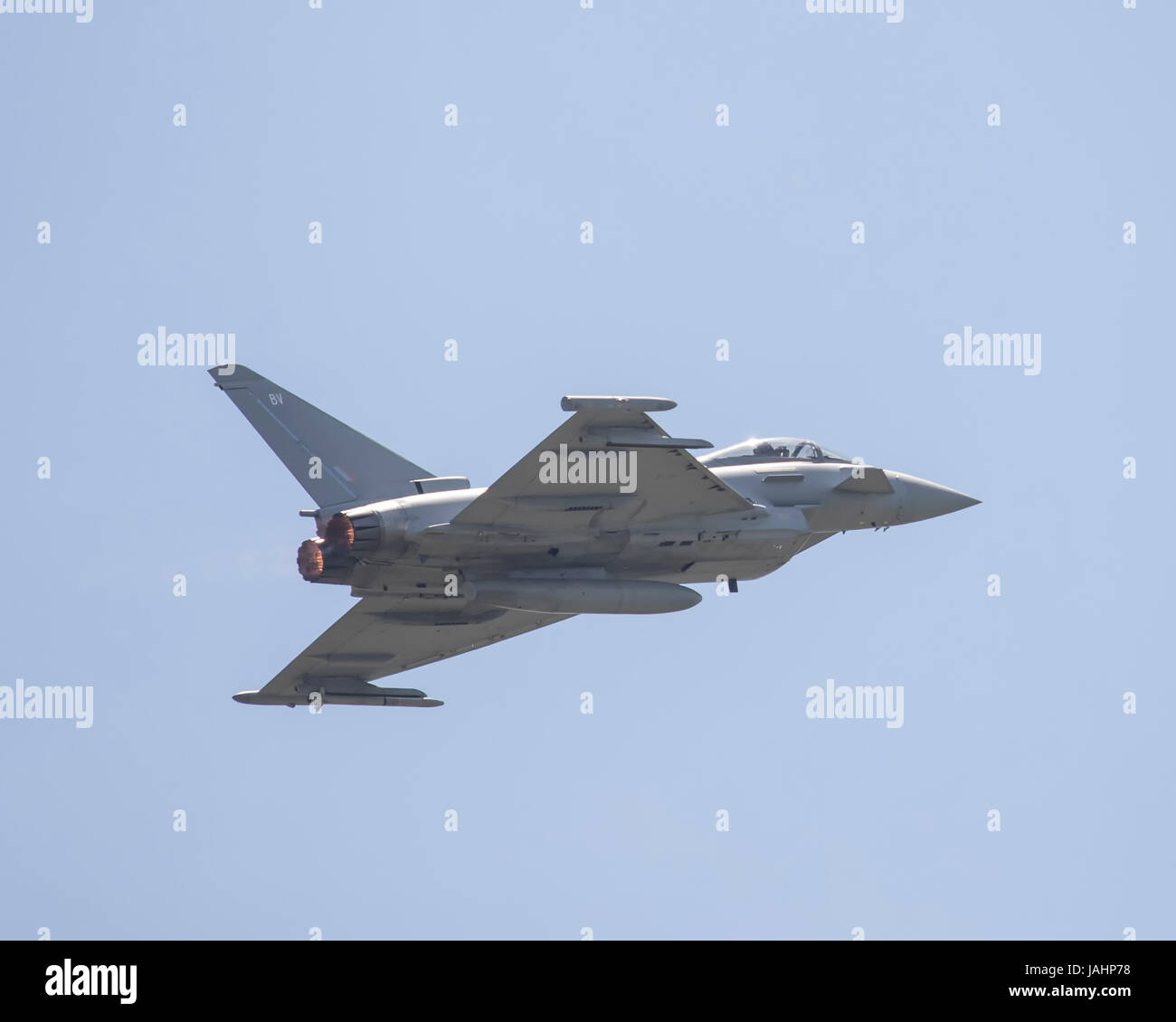 L'Eurofighter Typhoon de la RAF SOLO Display avions à un spectacle aérien de Duxford 2017 Banque D'Images