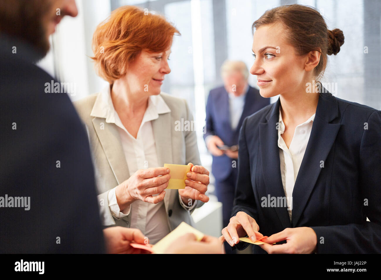 Collègues de la start-up en team building workshop Banque D'Images