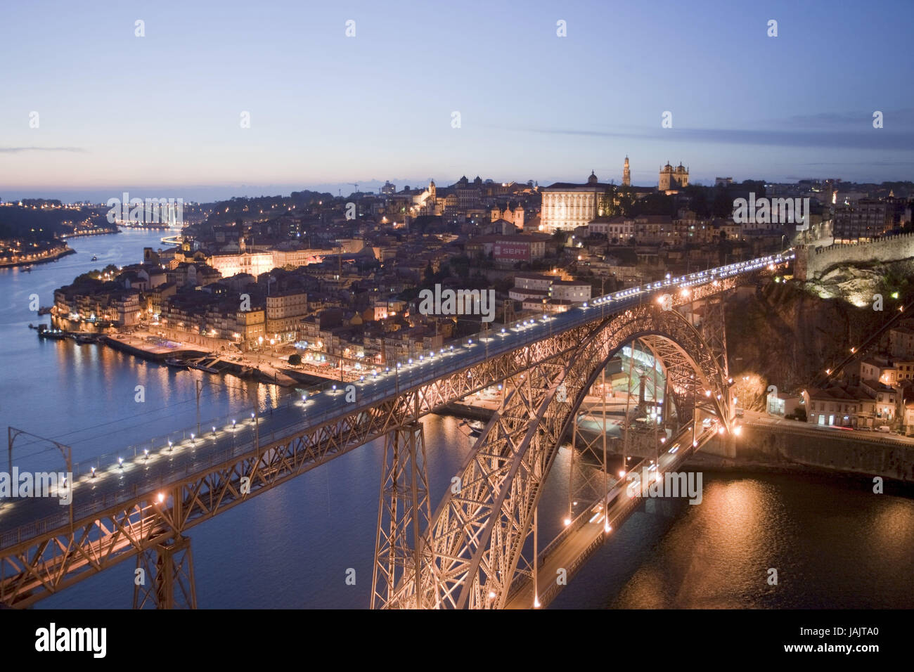 Affranchissement,Portugal,ville,vue,Douro flux Ponte cathédrale Luis I,crépuscule, Banque D'Images