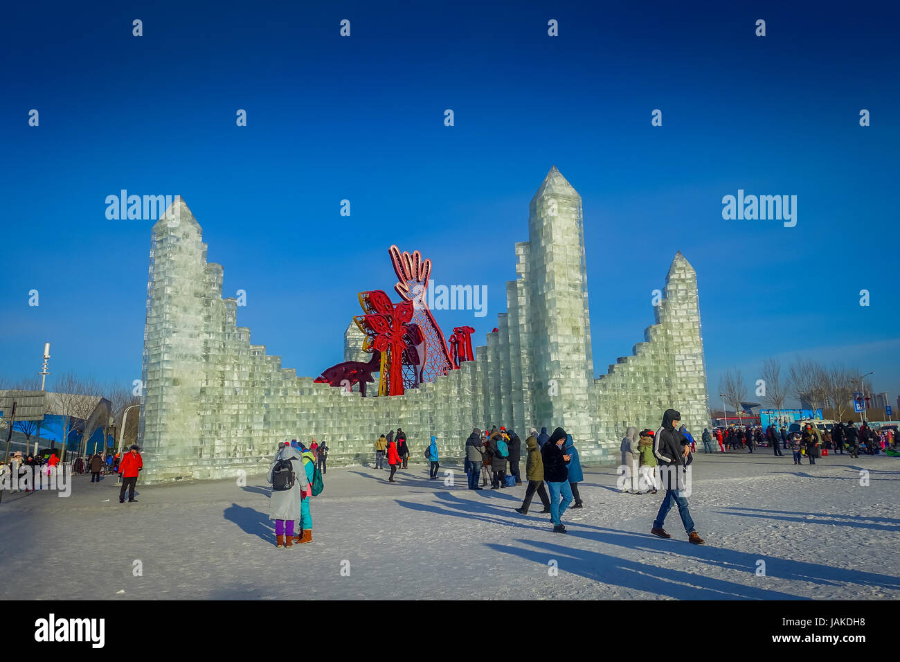 Harbin, Chine - le 9 février 2017 : Harbin International Ice and Snow Sculpture Festival est un festival d'hiver annuel qui a lieu à Harbin. Il est le plus grand festival de glace et de neige. Banque D'Images