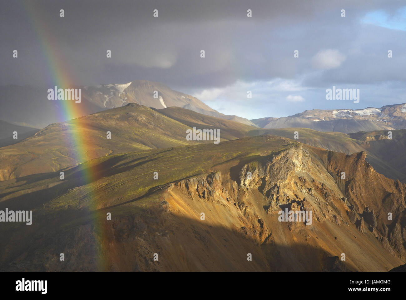 L'Islande,paysage de montagne dans la région du volcan Landmannalaugar,arc-en-ciel, Banque D'Images
