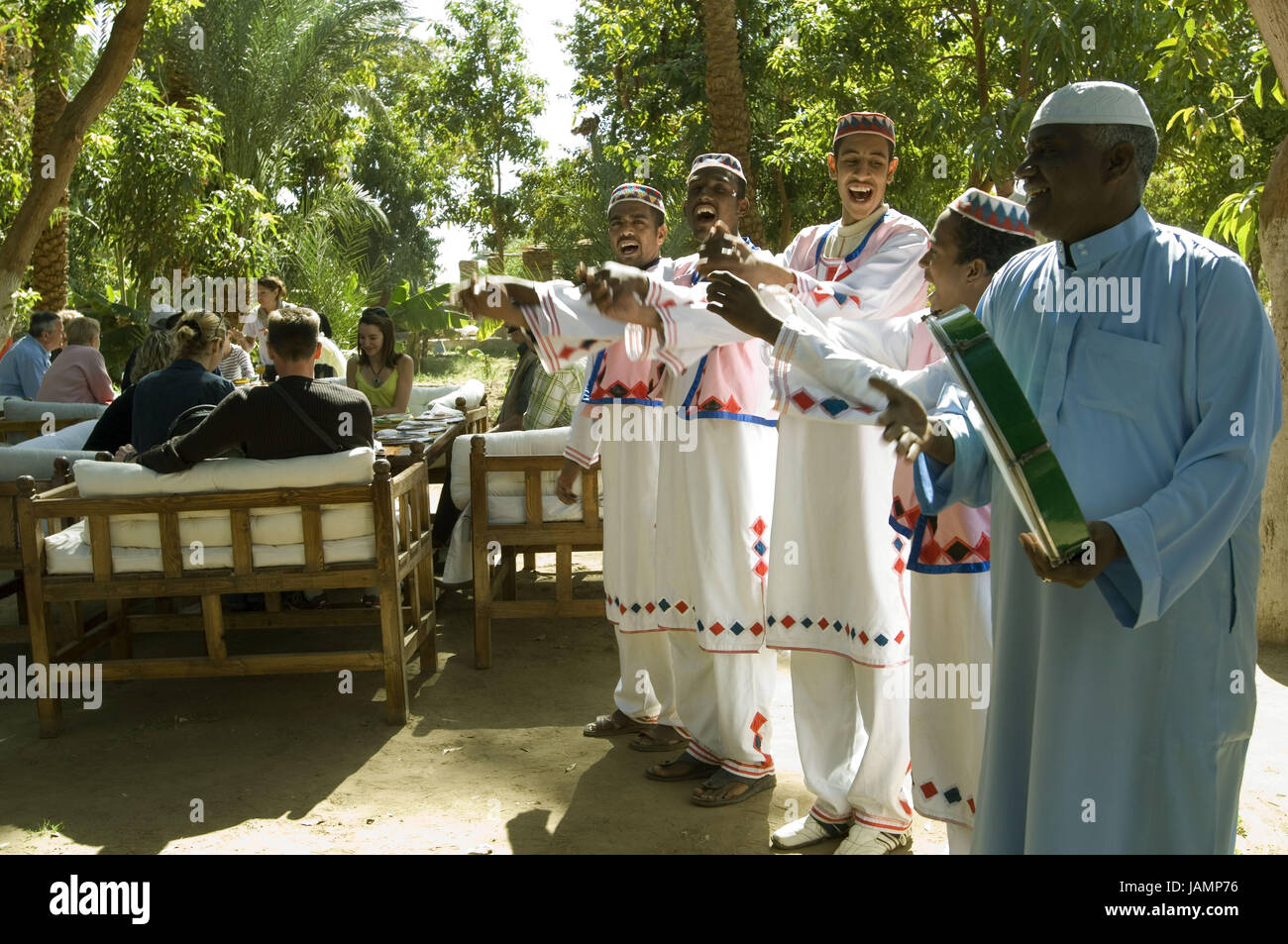 Egypte,Assouan,restaurant,vous,musiciens,chanteurs,folklore, nubisch, Banque D'Images