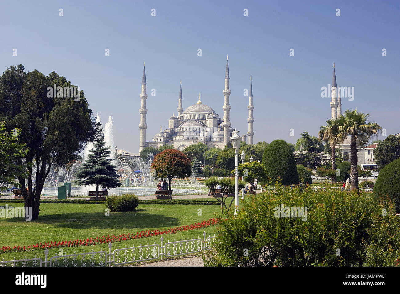 La Turquie,Istanbul,Sultan Ahmet Camii,'mosquée bleue',park,ville,port,metropolis,culture,la foi,religion,Islam,historiquement,structure,architecture,église,construction,sacré Sultan-Ahmet-Camii, la mosquée du sultan Ahmed,mosquée,dôme,tours,lieu,monuments,d'intérêt minarets,parc,dômes, Banque D'Images