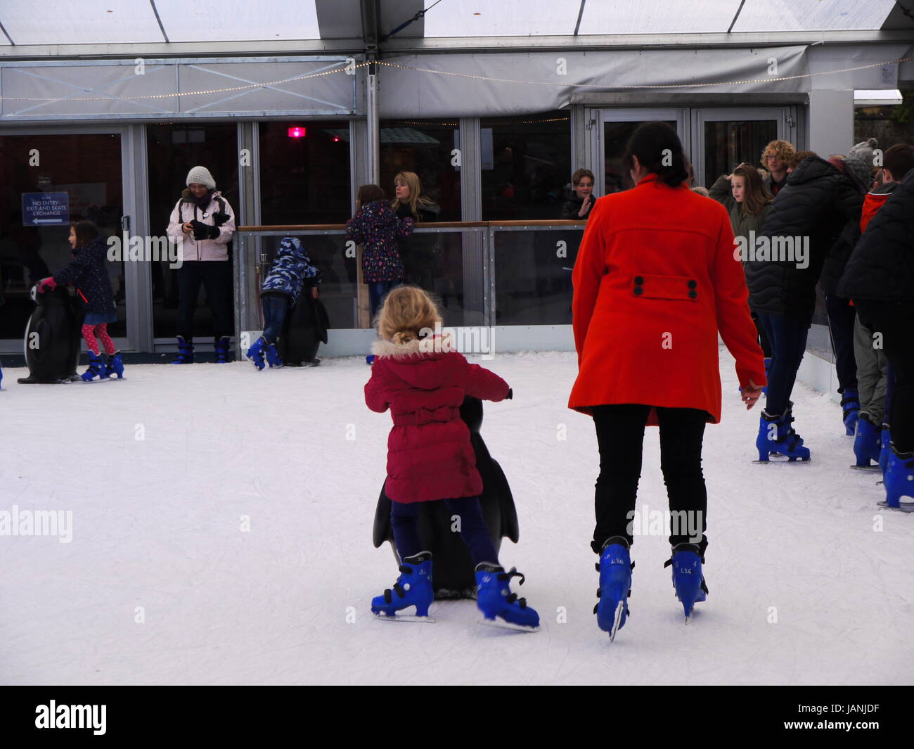 La cathédrale de Winchester patinoire de Noël Banque D'Images