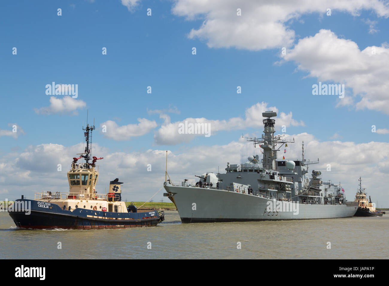 Chatham, Kent, Royaume-Uni. 7 juin, 2017. Le type 23 frégate HMS Richmond représenté sur la rivière Medway ce matin en arrivant à Chatham Dockyard pour des événements pour commémorer le 350e anniversaire de la bataille de la Medway. Rob Powell/Alamy Live News Banque D'Images