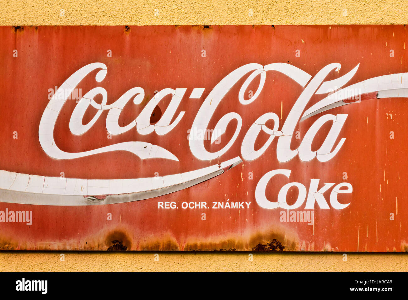 Old weathered Coca Cola sign Banque D'Images