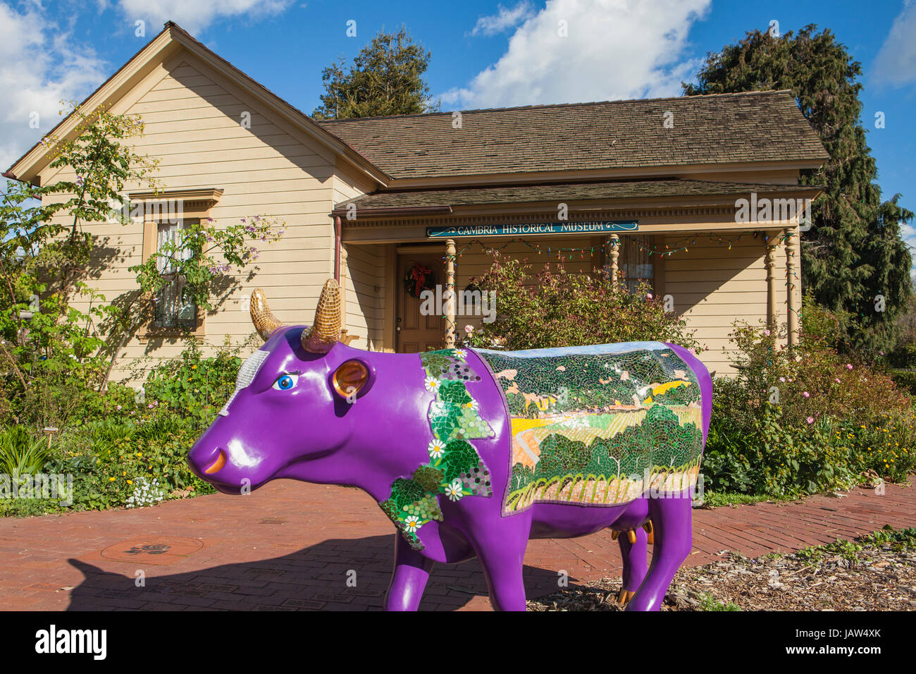 Cow Parade, Cambria Historical Museum, Cambria, Californie Banque D'Images