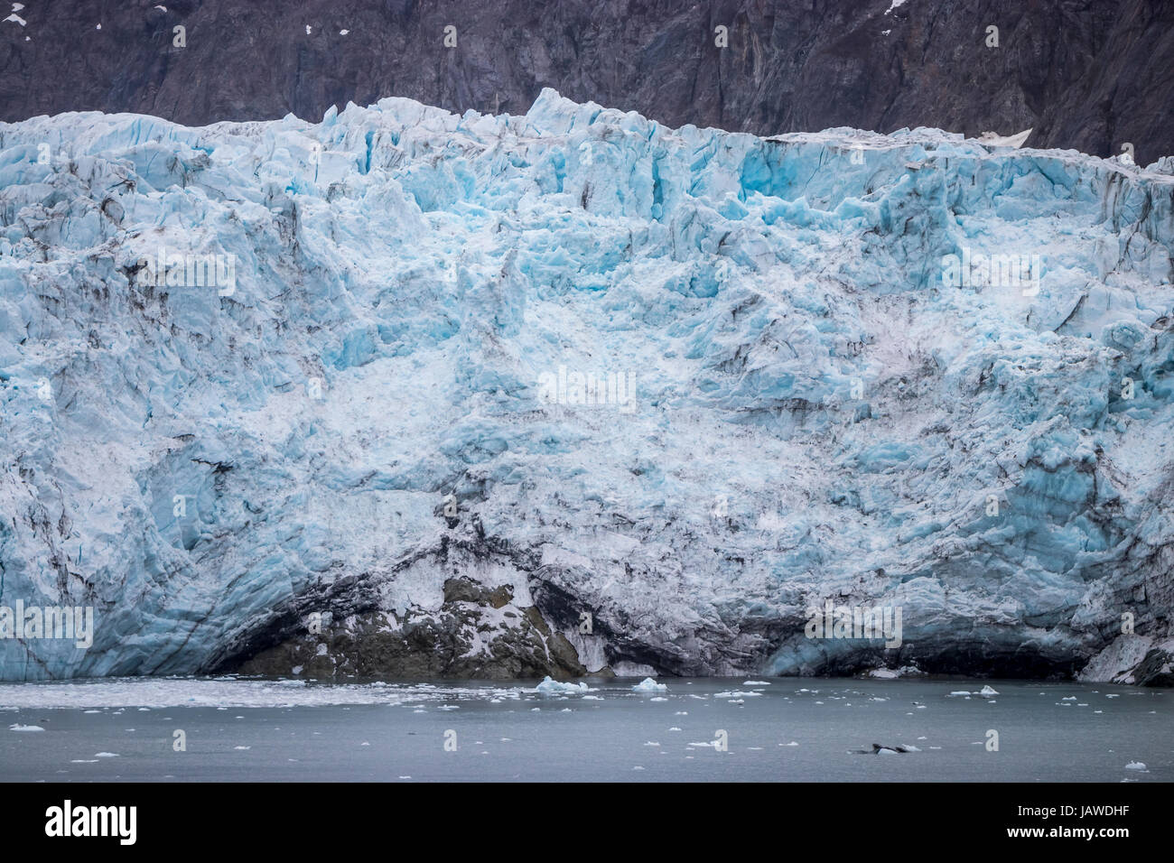 Un gros plan du pied du glacier Margerie à Glacier Bay, Alaska, USA. Banque D'Images