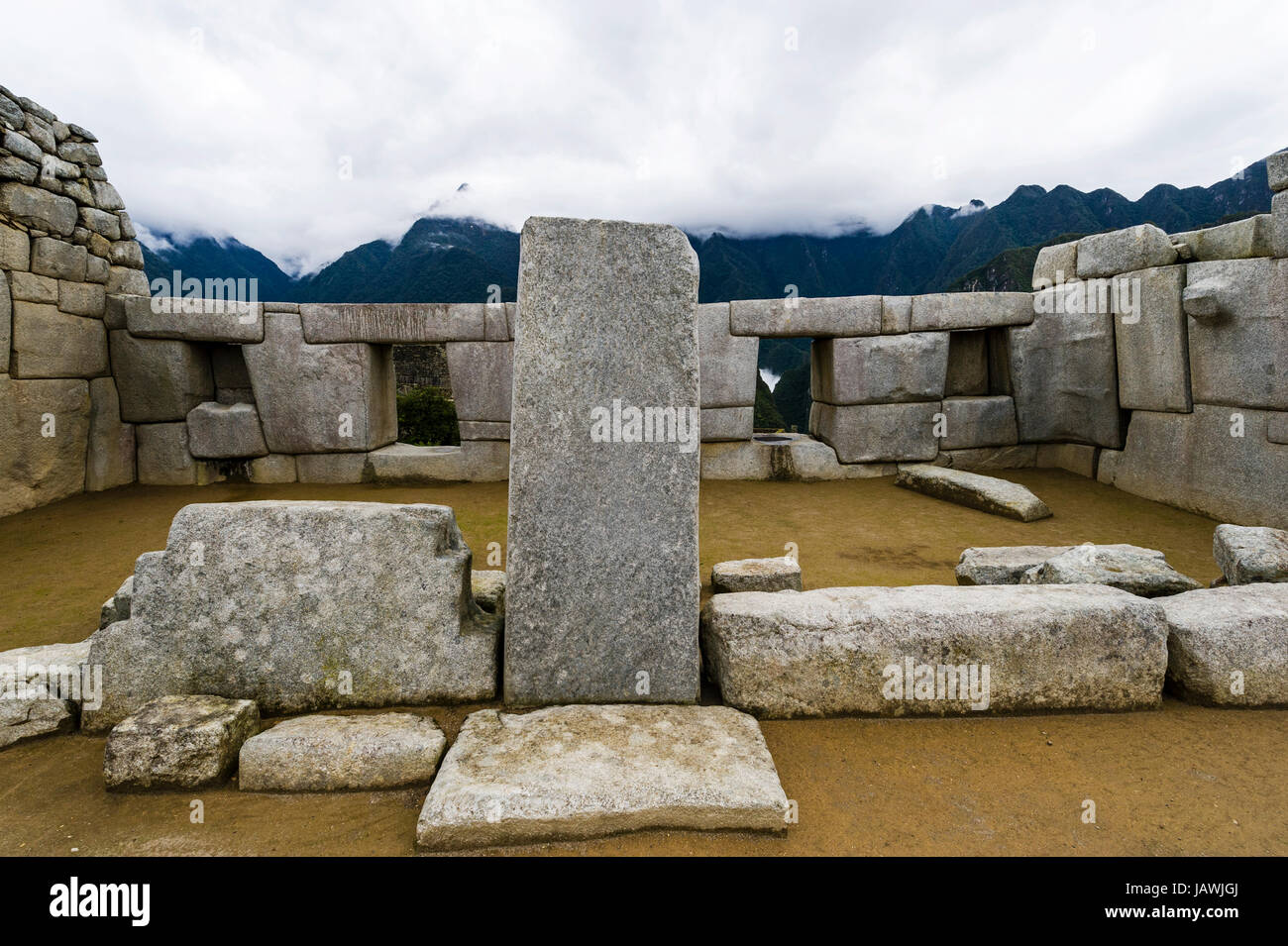 Le Temple aux Trois Fenêtres est une structure sacrée dans les ruines Incas de Machu Picchu. Banque D'Images