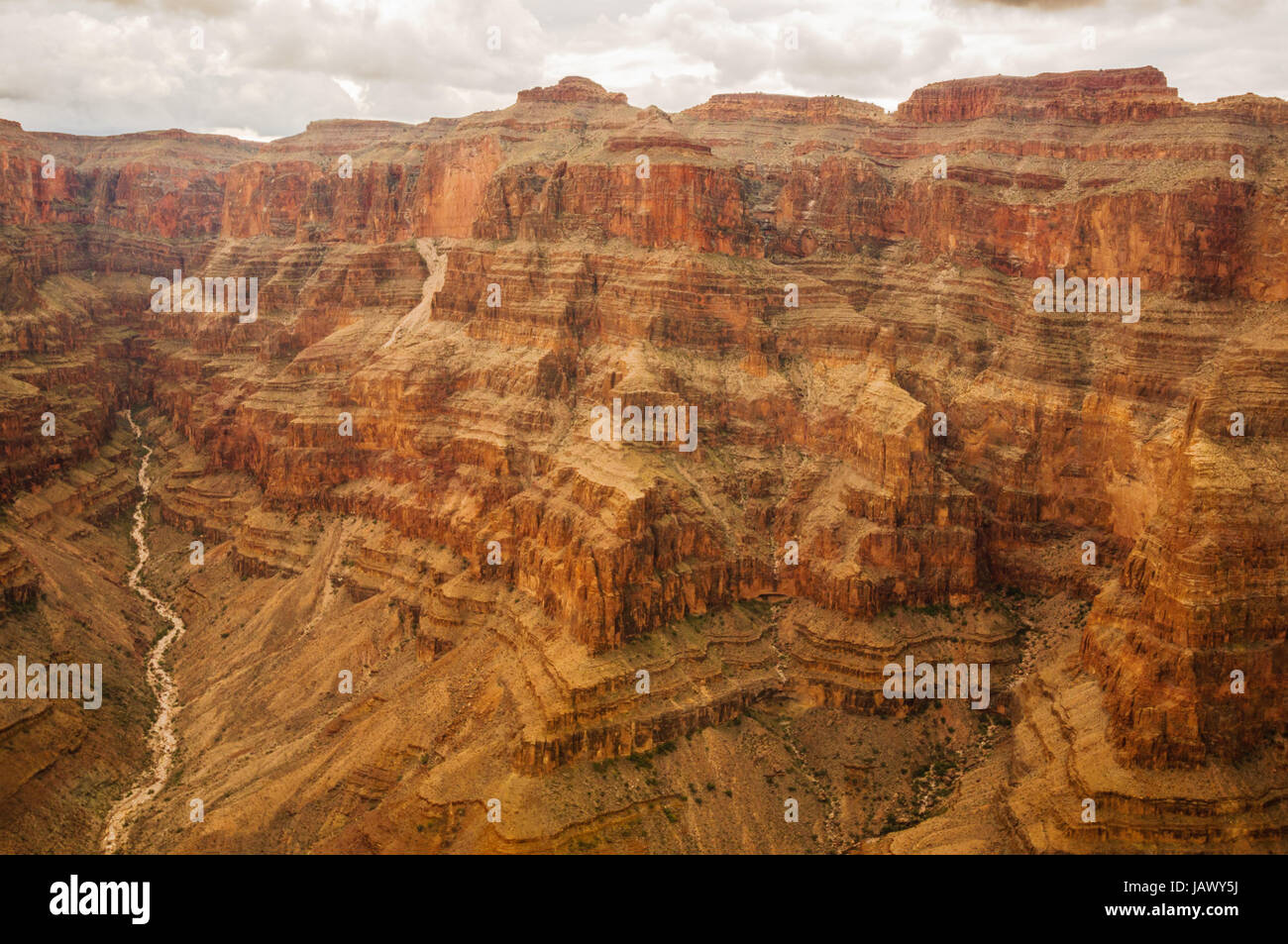 Grand Canyon grand mur des rochers près de las vegas 2013 nuageux Banque D'Images