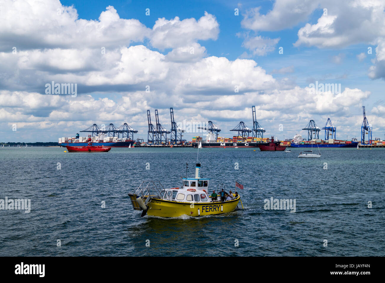 Le Port de Harwich Harwich Ferry bateau, bord de mer, port de conteneurs et Felixstowe Harwich, Angleterre Essex Banque D'Images