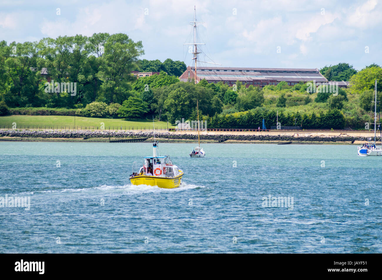 Le Port de Harwich Ferry bateau naviguant vers Shotley et HMS Ganges, vu de Harwich Angleterre Essex Banque D'Images