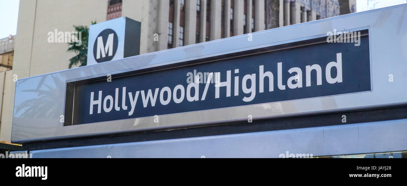 Inscrivez-Hollywood et Highland à l'entrée du métro - LOS ANGELES - Californie Banque D'Images