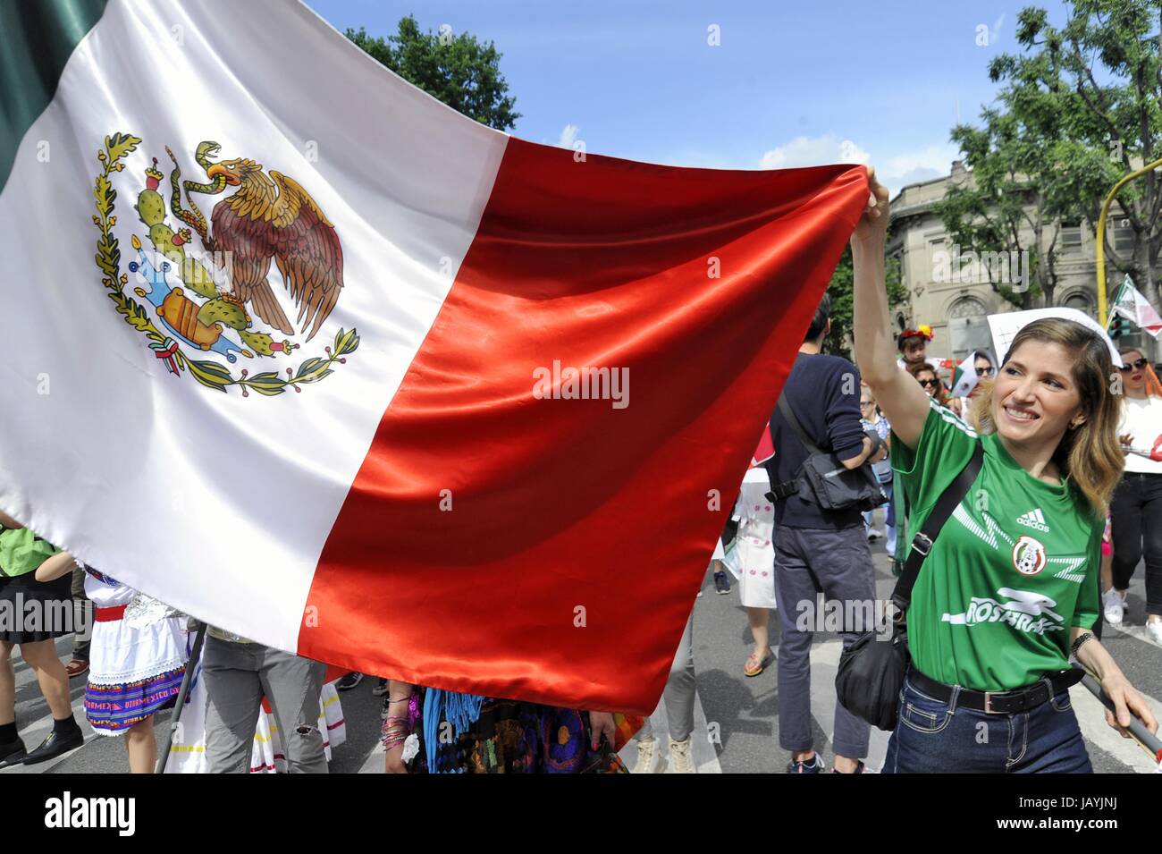 Milan, 20 mai 2017, 'Ensemble sans murs' démonstration pour l'accueil et l'intégration des peuples migrants ; représentant de la communauté mexicaine Banque D'Images