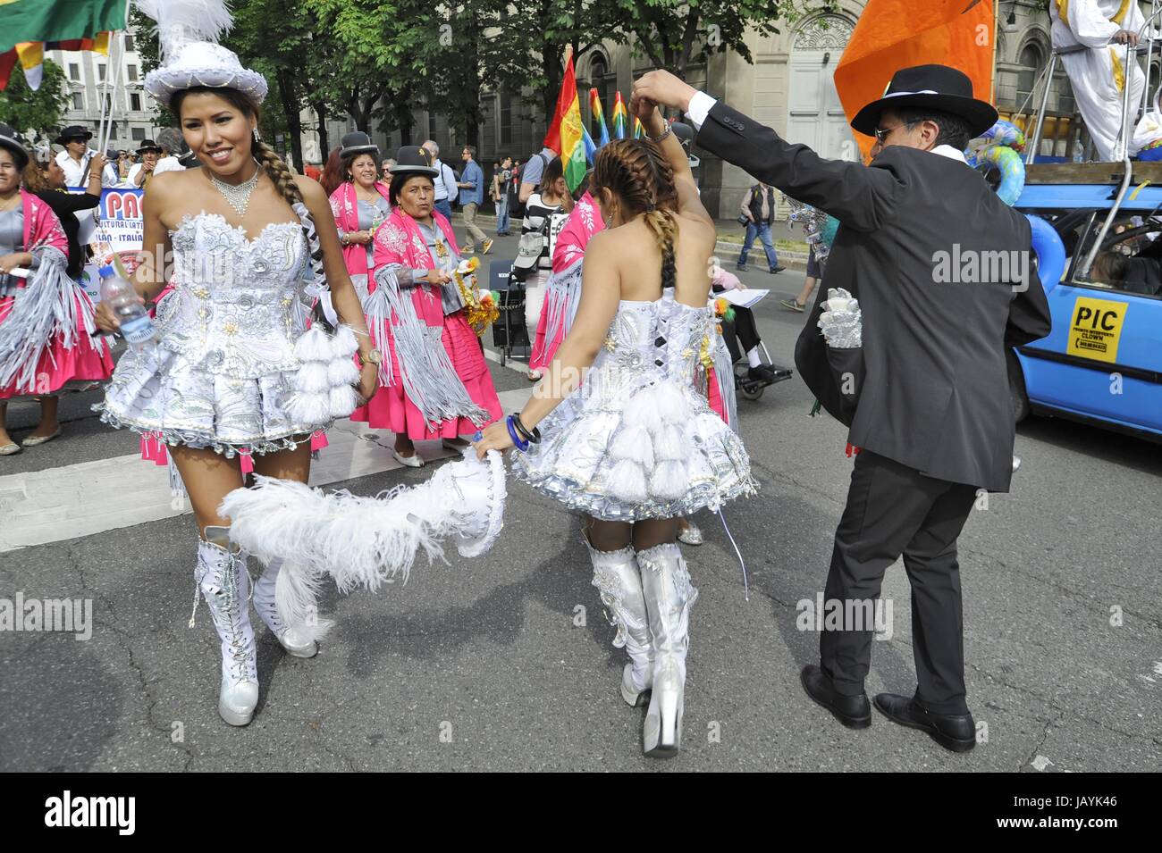 Milan, 20 mai 2017, 'Ensemble sans murs' démonstration pour l'accueil et l'intégration des peuples migrants ; représentant de la communauté salvadorienne Banque D'Images