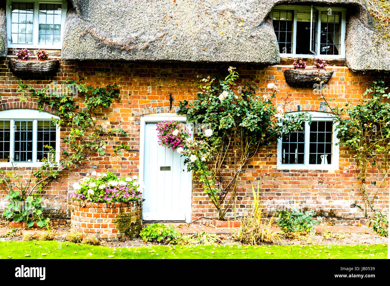 Hauswand Südengland und cottages en avant ; d'un chalet en southengland Banque D'Images