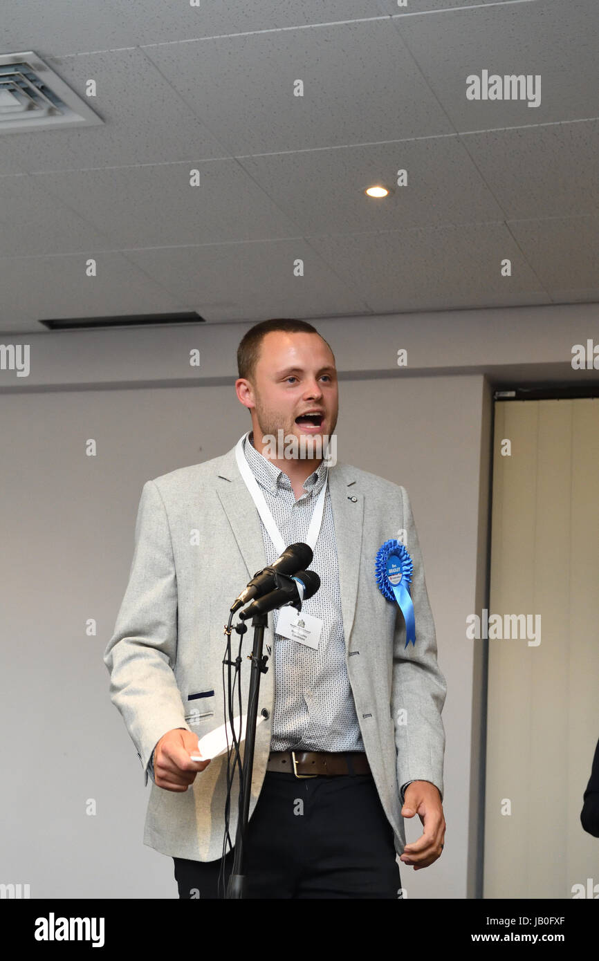 Mansfield, Nottinghamshire, Angleterre. 9 juin, 2017. Ben Bradley remporte le siège Mansfield pour les conservateurs Alan Beastall/Alamy Live News Banque D'Images