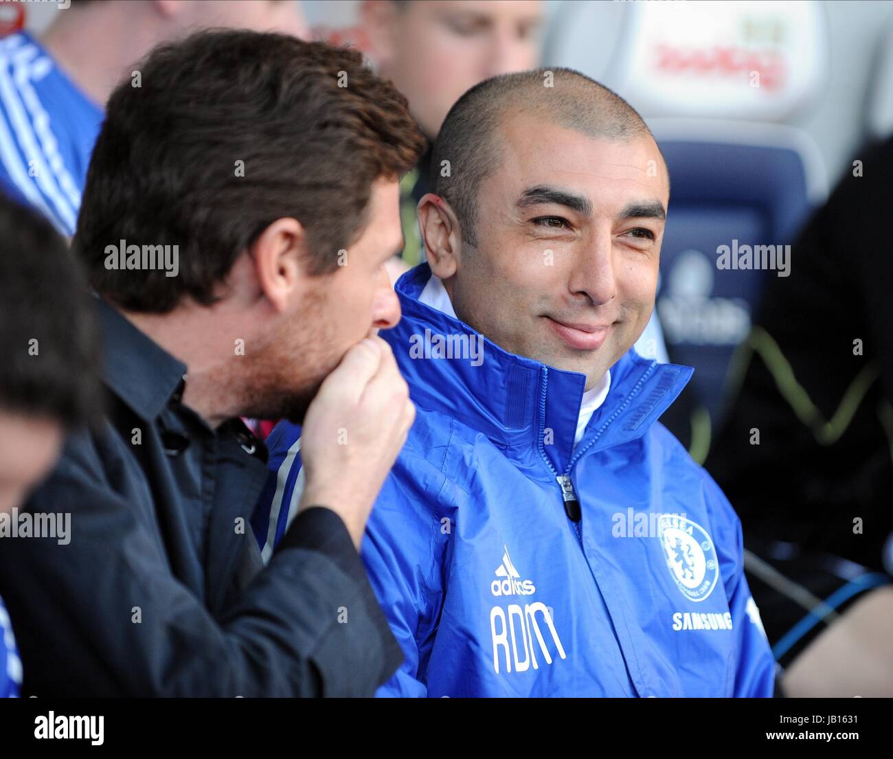 ANDRE VILLAS-BOAS & ROBERTO DI EX CHELSEA MANAGER LES AUBÉPINES BIRMINGHAM ENGLAND 03 Mars 2012 Banque D'Images