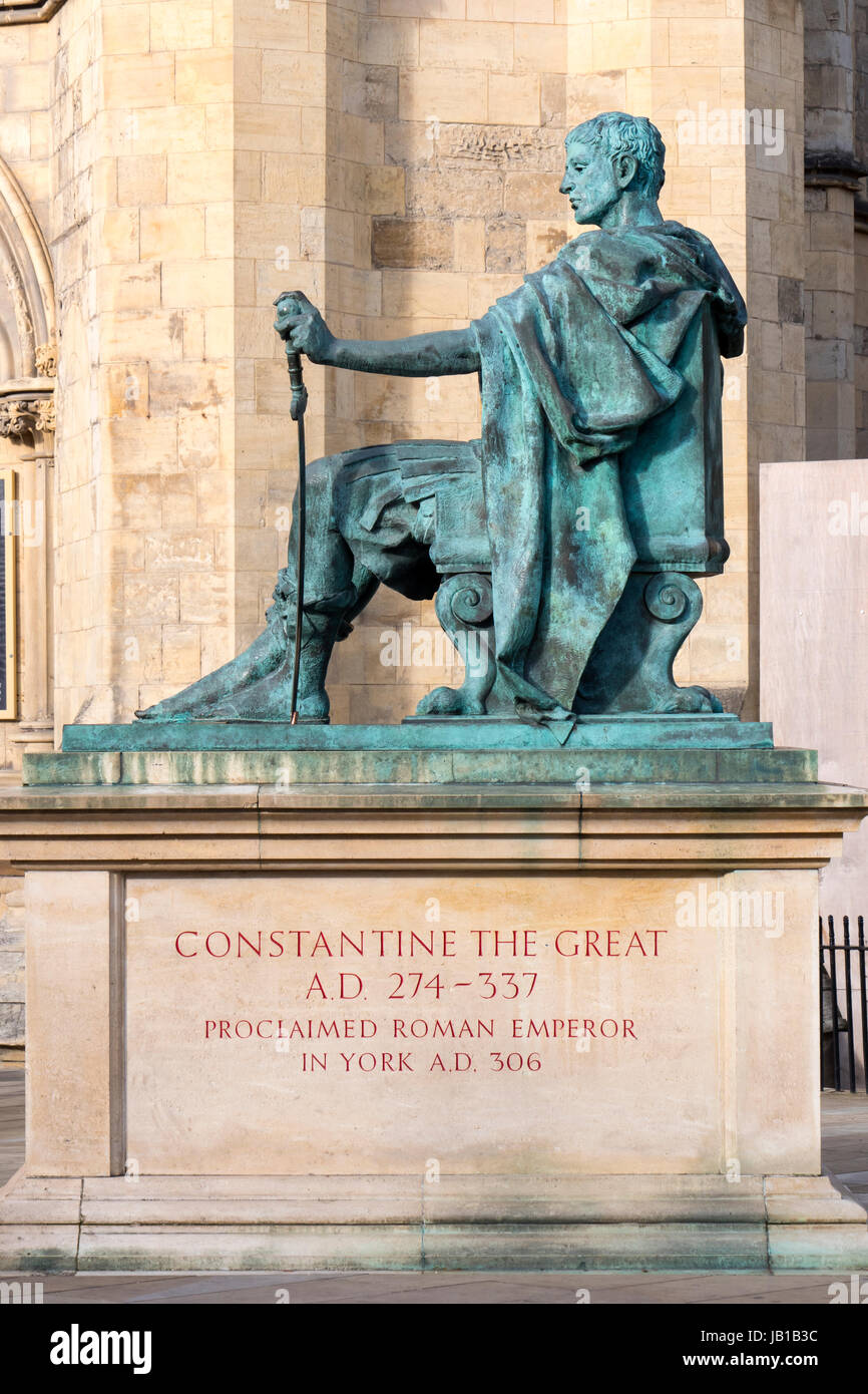 Statue de Constantin le Grand York Yorkshire Angleterre Banque D'Images