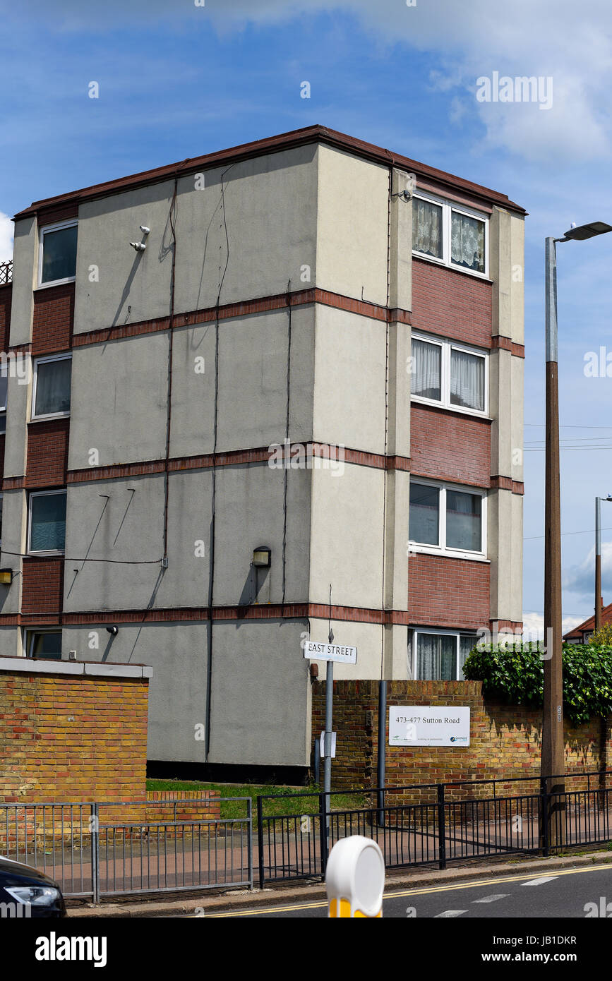 Appartements de Sutton Road au coin de East Road Southend on Sea, Essex, Royaume-Uni. Scène du meurtre de Christy Walshe Banque D'Images