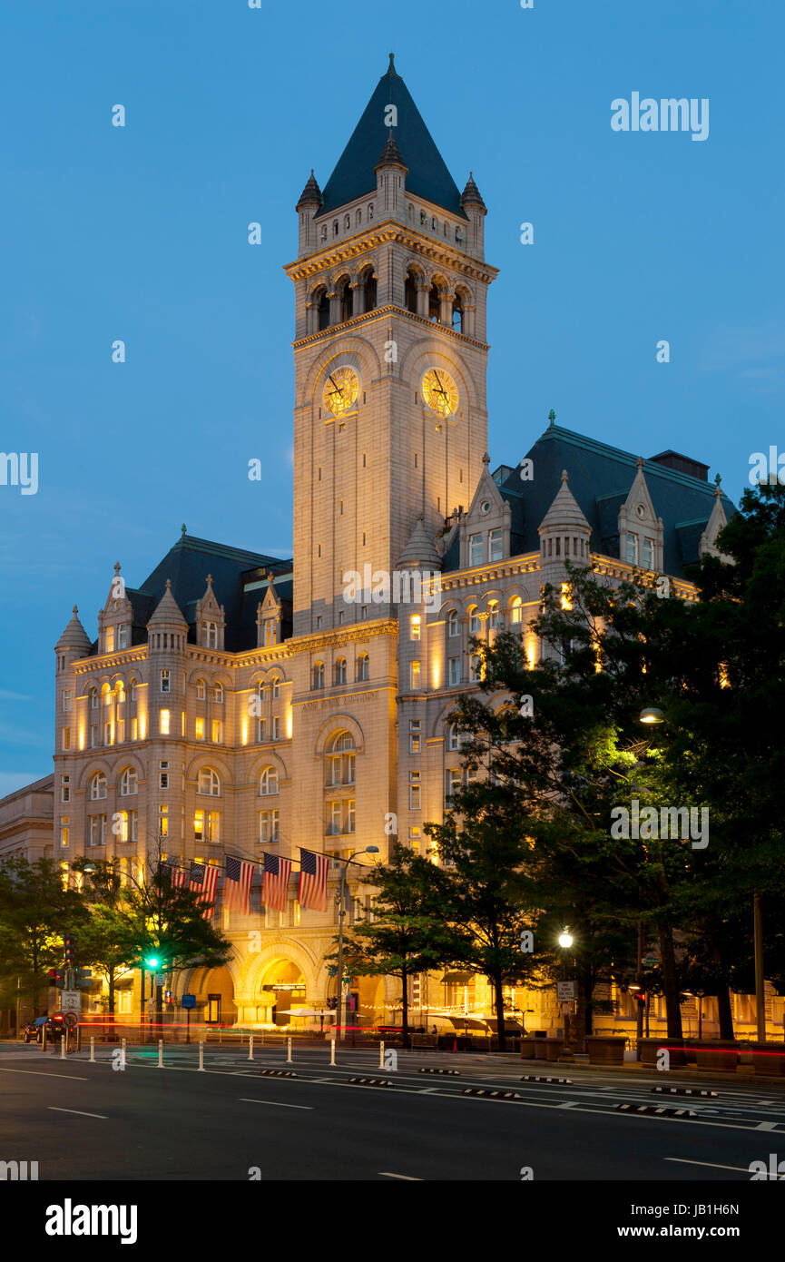 USA Washington DC D.C. Trump International Hotel sur Pennsylvania Avenue Ave at Dusk Banque D'Images