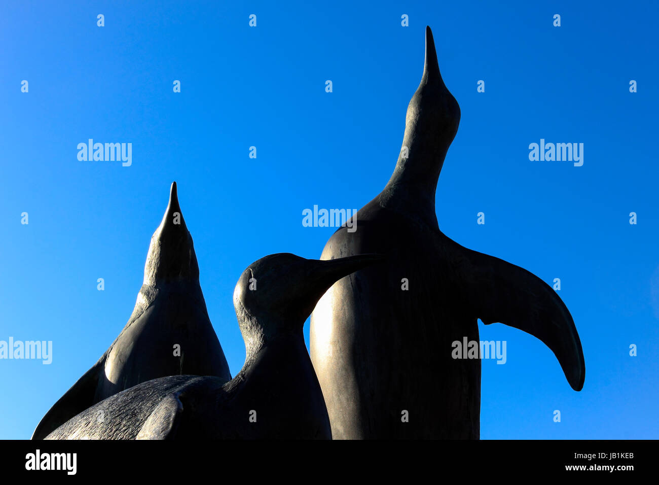Penguin statues, statues de bronze, Scottish Seabird Centre, le Harbour, North Berwick, Ecosse, Royaume-Uni Banque D'Images