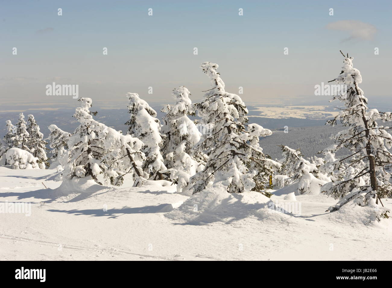 Brocken im Schnee und Eis, hiver,Harz.en hiver paysage brumeux Brocken Harz en Allemagne. Banque D'Images