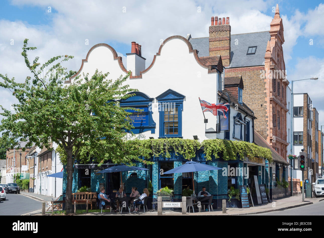 The Foresters Pub, High Street, Hampton Wick, Royal Borough of Richmond upon Thames, Greater London, Angleterre, Royaume-Uni Banque D'Images