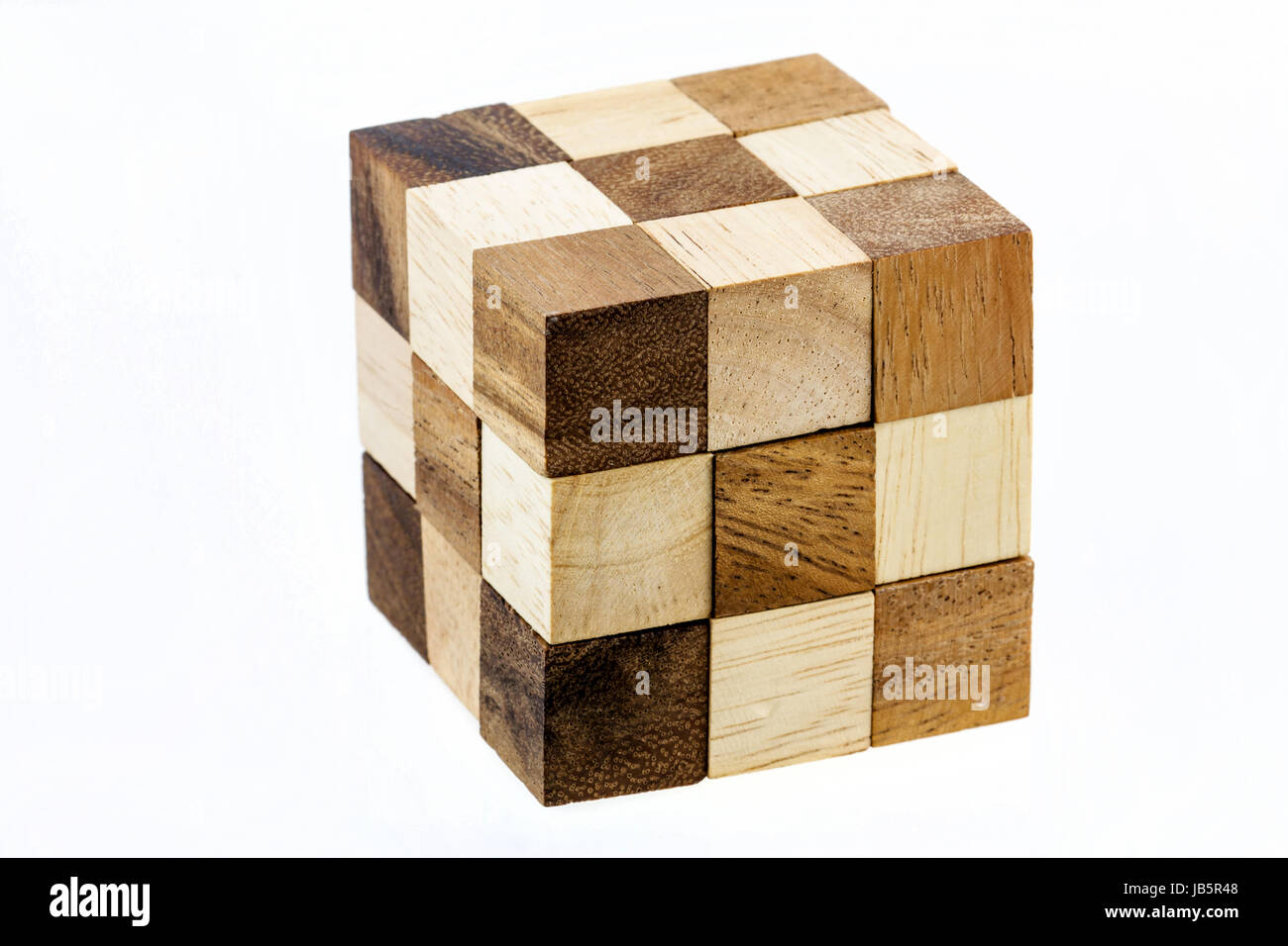 Puzzle sous forme de blocs de bois sur un fond blanc Banque D'Images