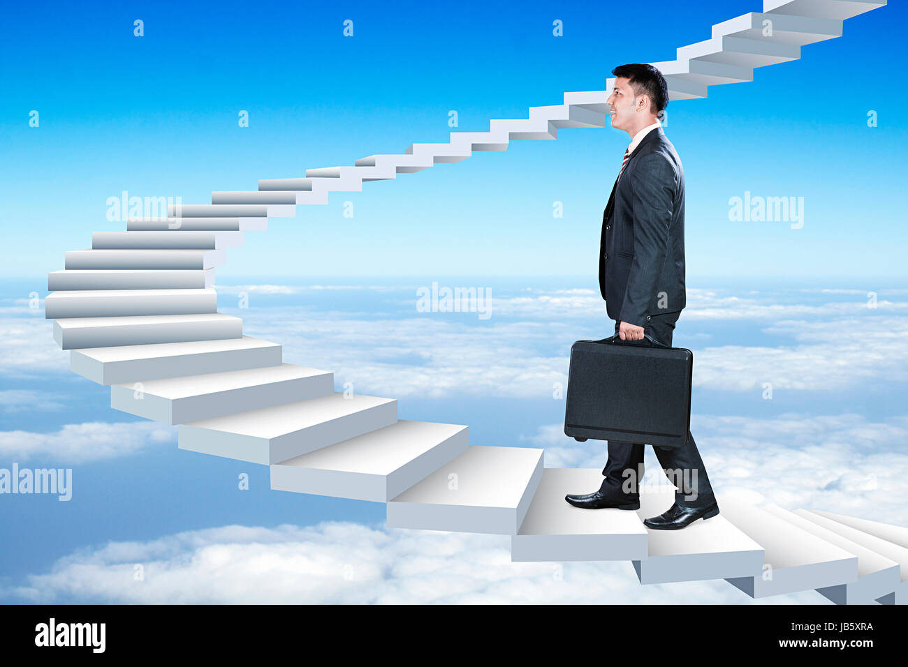1 Indian businessman stepping marche escalier numérique déménagement des succès rêve ciel l Banque D'Images