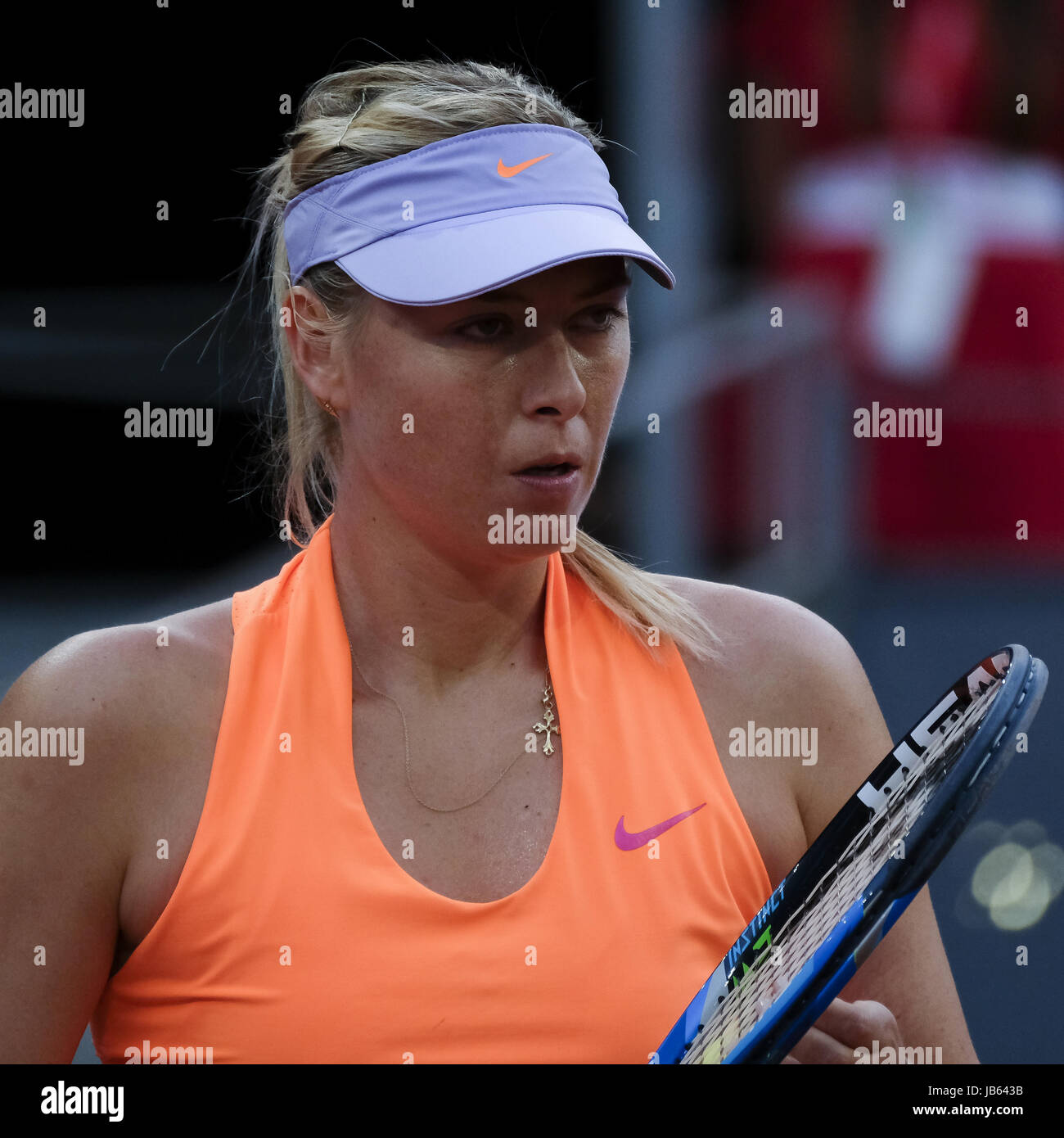 Maria Sharapova de Russie en action contre Eugenie Bouchard du Canada sur la troisième journée de la Mutua Madrid Open de tennis à la Caja Magica de Madrid, Espagne. Avec : Maria Sharapova Où : Madrid, Communauté de Madrid, Espagne Quand : 08 mai 2017 Credit : Oscar Gonzalez/WENN.com Banque D'Images