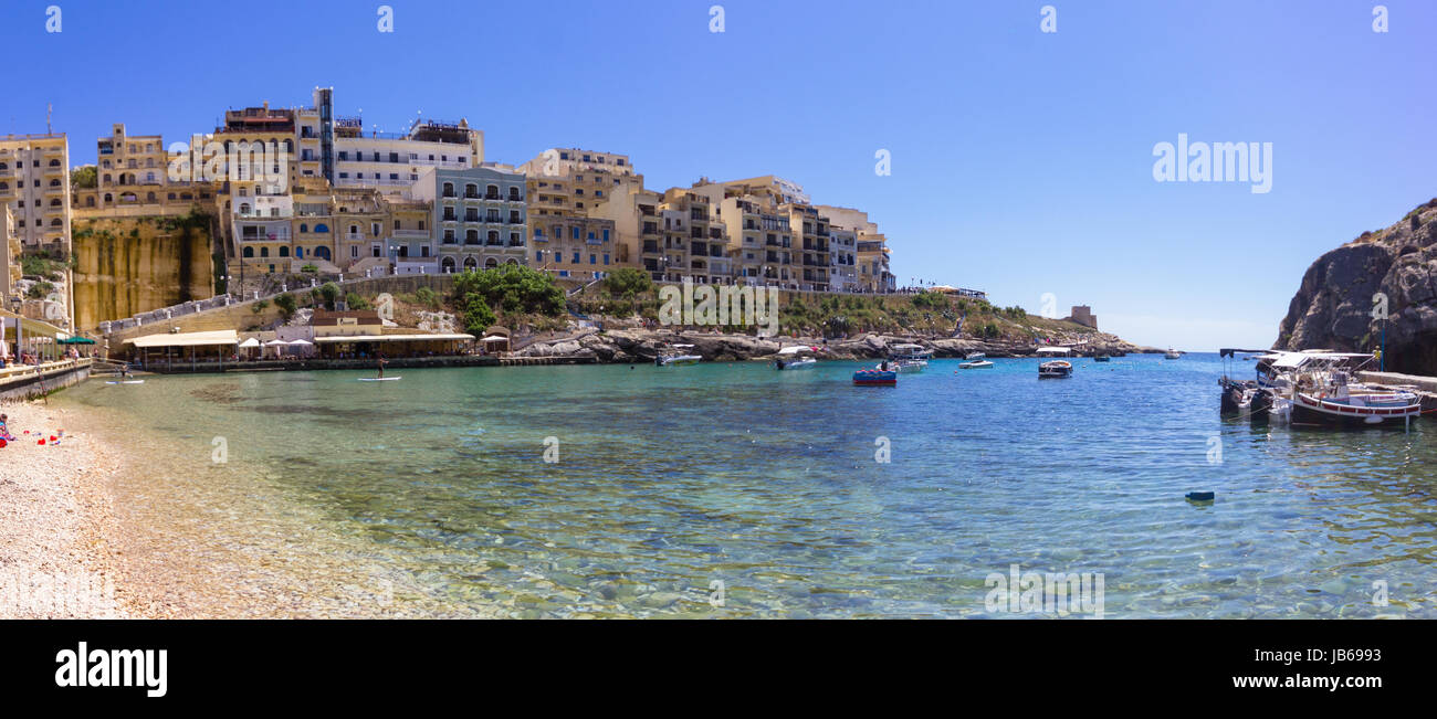Marina, à Xlendi Xlendi Bay, l'île de Gozo, Malte. Banque D'Images