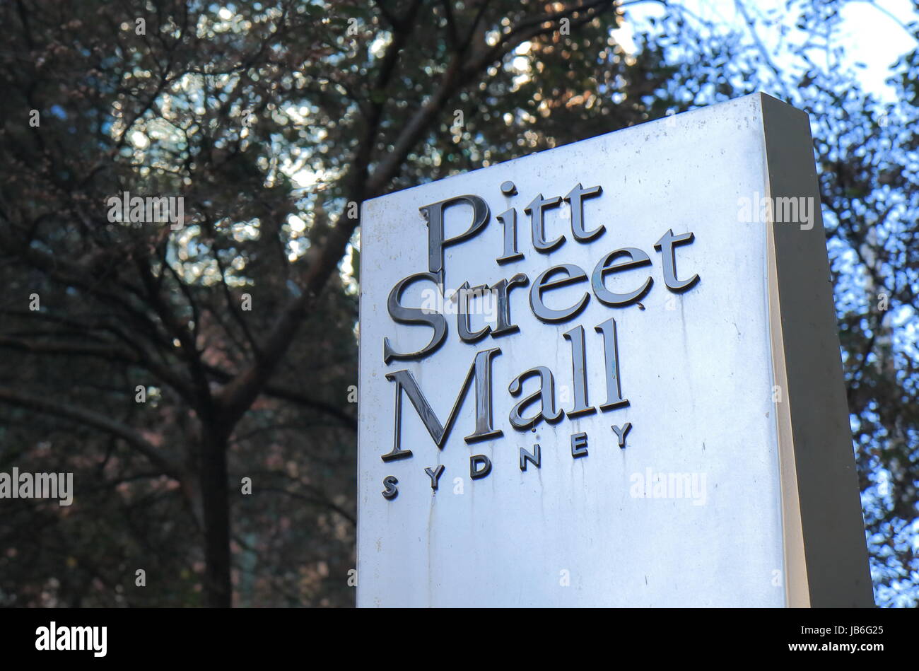 Pitt Street Mall sign in Sydney Australie. Pitt Street Mall est un préhistorien rue avec les grands magasins et boutiques dans le centre-ville de Sydney. Banque D'Images