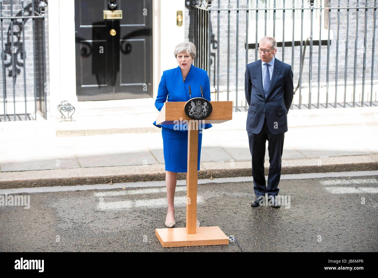 Londres, Royaume-Uni. Jun 9, 2017. Un parlement ne parvient pas à remporter la majorité. Premier ministre Theresa mai à 10 Downing Street, à Londres, le vendredi après la visite de la reine Elizabeth II, un jour après les élections générales en Grande-Bretagne. Londres, Royaume-Uni. 09/06/2017 : dpa Crédit photo alliance/Alamy Live News Banque D'Images