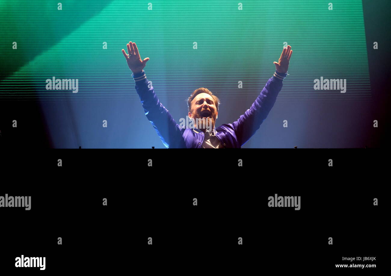 Newport, île de Wight, au Royaume-Uni. 9 juin, 2017. Isle of Wight Festival Jour 1 - David Guetta DJ britannique d'effectuer à l'OIEAU Festival, Seaclose Park Newport 9 juin 2017, UK : Crédit photographique DFP/Alamy Live News Crédit : DFP/Photographique Alamy Live News Banque D'Images