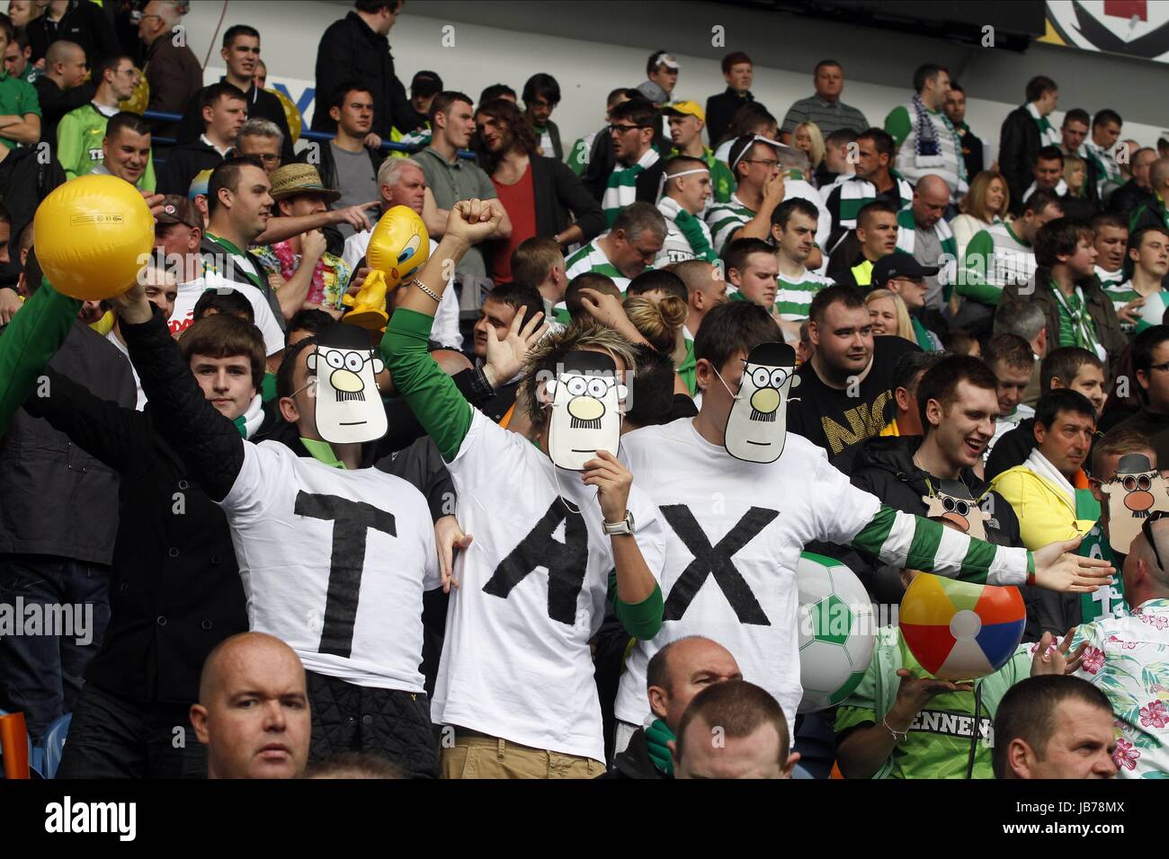 CELTIC FANS NARGUER RANGERS RANGERS V CELTIC FC GLASGOW IBROX 18 Septembre 2011 Banque D'Images