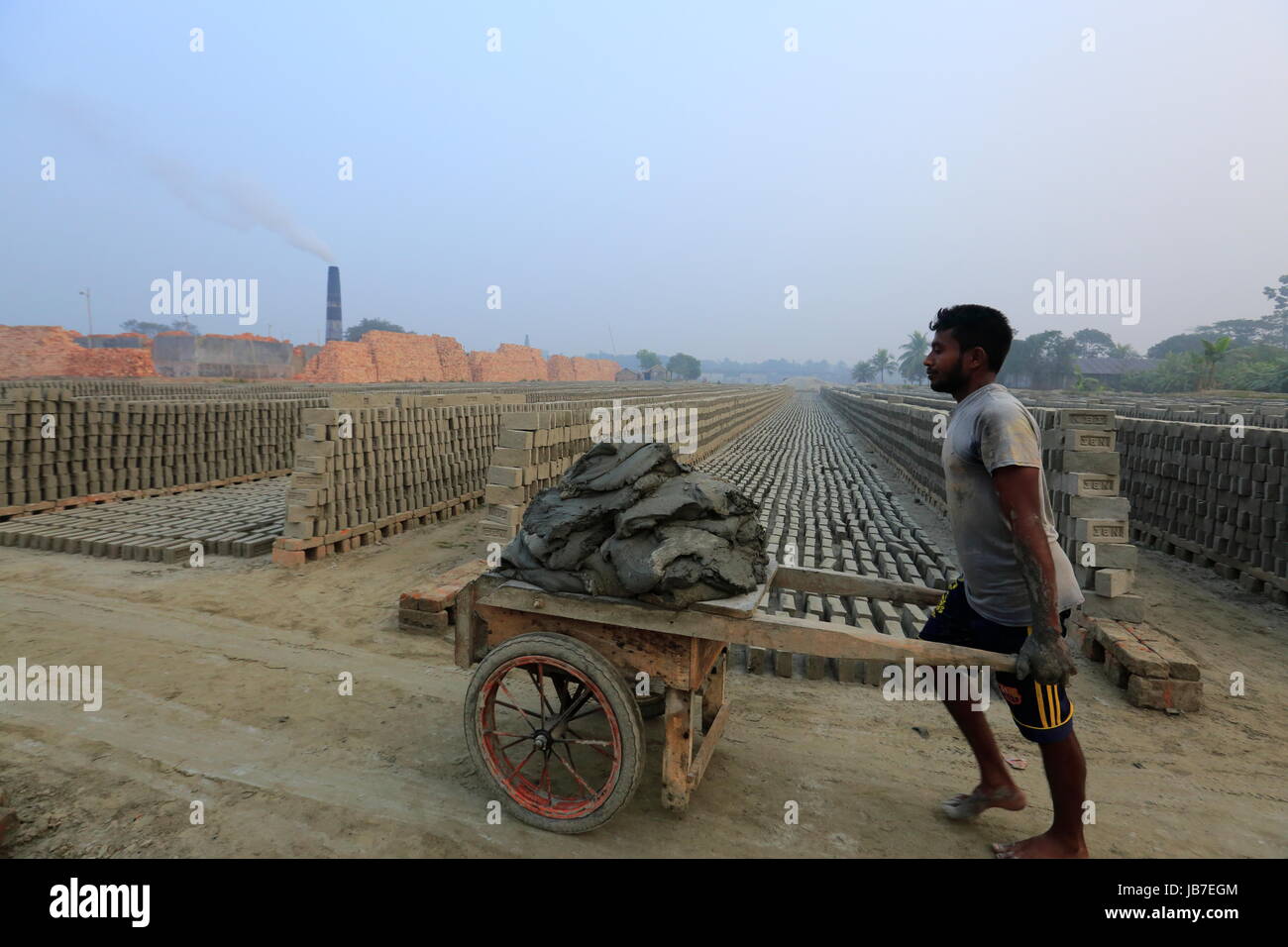 Un brickfield à Khulna, Bangladesh Banque D'Images