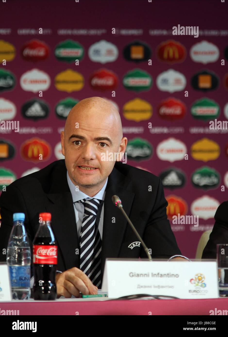 Secrétaire général de l'UEFA Gianni Infantino, SECRÉTAIRE GÉNÉRAL DE L'UEFA LE STADE OLYMPIQUE DE KIEV UKRAINE 02 Décembre 2011 Banque D'Images