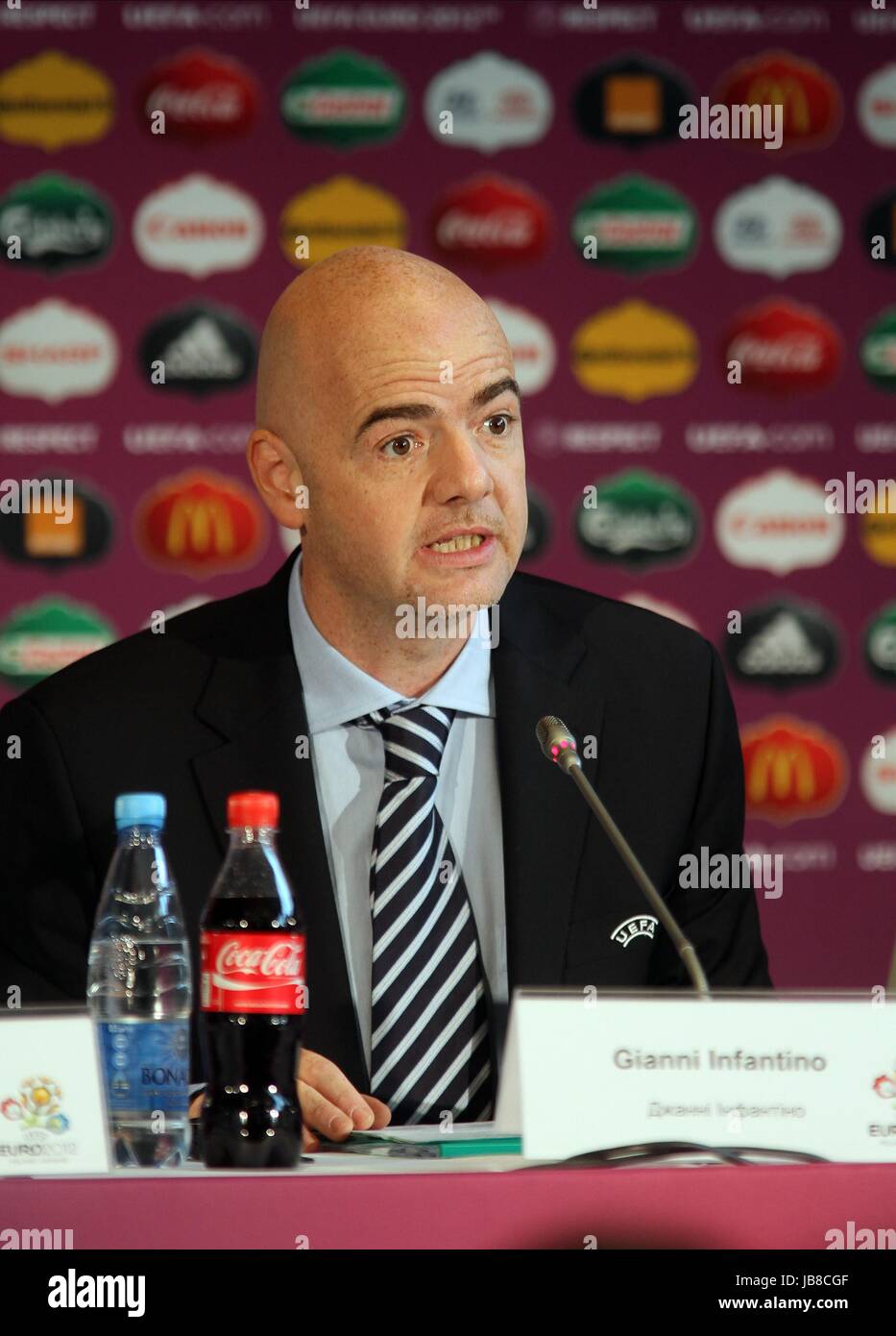 Secrétaire général de l'UEFA Gianni Infantino, SECRÉTAIRE GÉNÉRAL DE L'UEFA LE STADE OLYMPIQUE DE KIEV UKRAINE 02 Décembre 2011 Banque D'Images