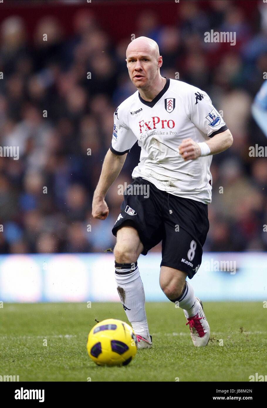 ANDREW JOHNSON FC Fulham FC Fulham VILLA PARK BIRMINGHAM ENGLAND 05 Février 2011 Banque D'Images