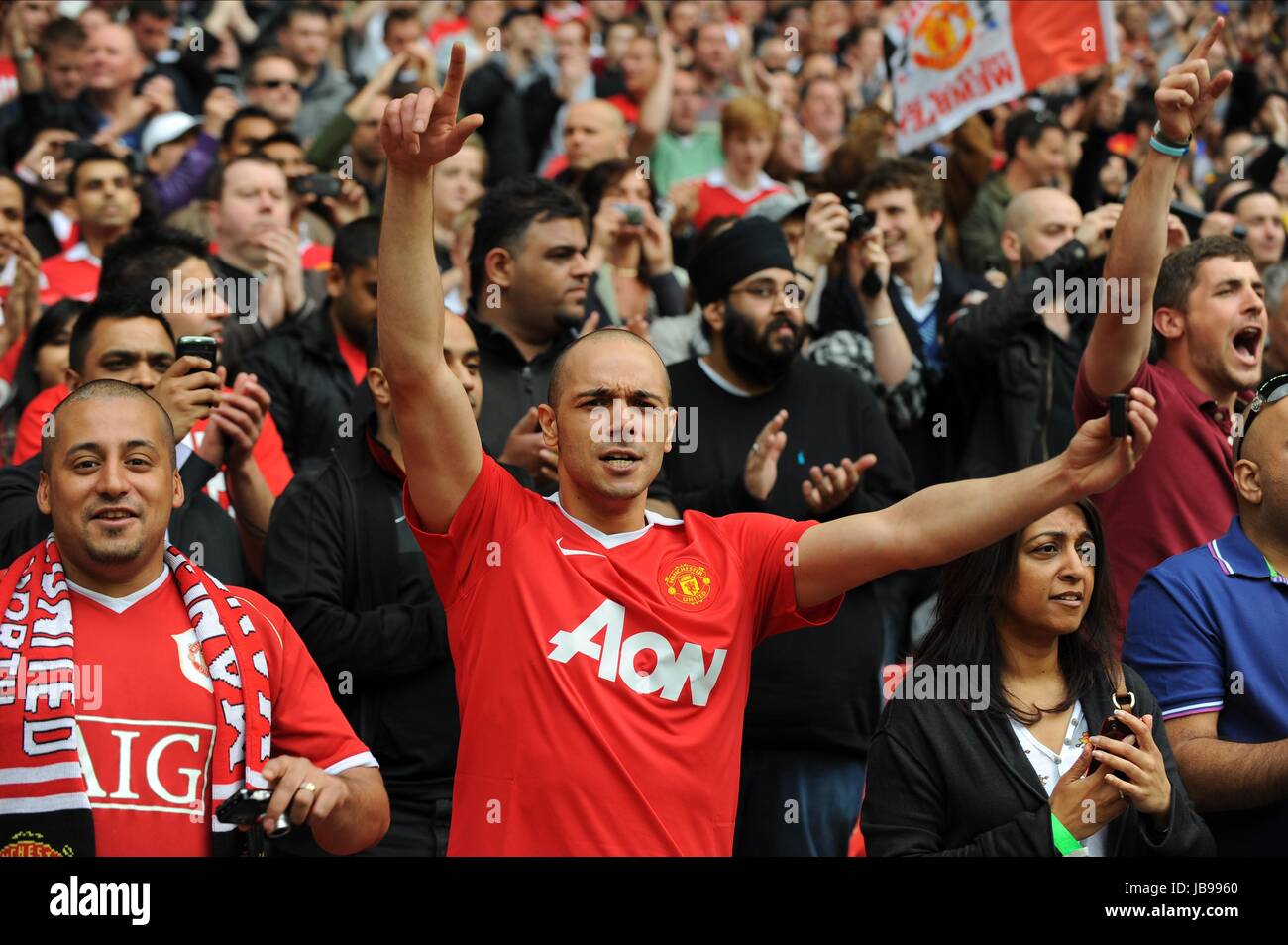 FANS DE MANCHESTER UNITED MANCHESTER CITY V MANCHESTER STADE DE WEMBLEY Londres Angleterre 16 Avril 2011 Banque D'Images
