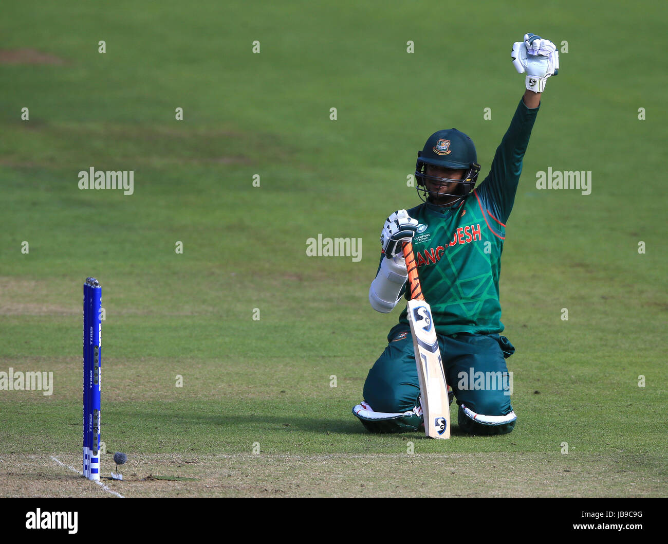 Shakib Al Hasan, au Bangladesh, lors du Trophée des champions de la CPI, match de groupe A à Sophia Gardens, Cardiff. APPUYEZ SUR ASSOCIATION photo. Date de la photo: Vendredi 9 juin 2017. Voir PA Story CRICKET India. Le crédit photo devrait être le suivant : Nigel French/PA Wire. Banque D'Images