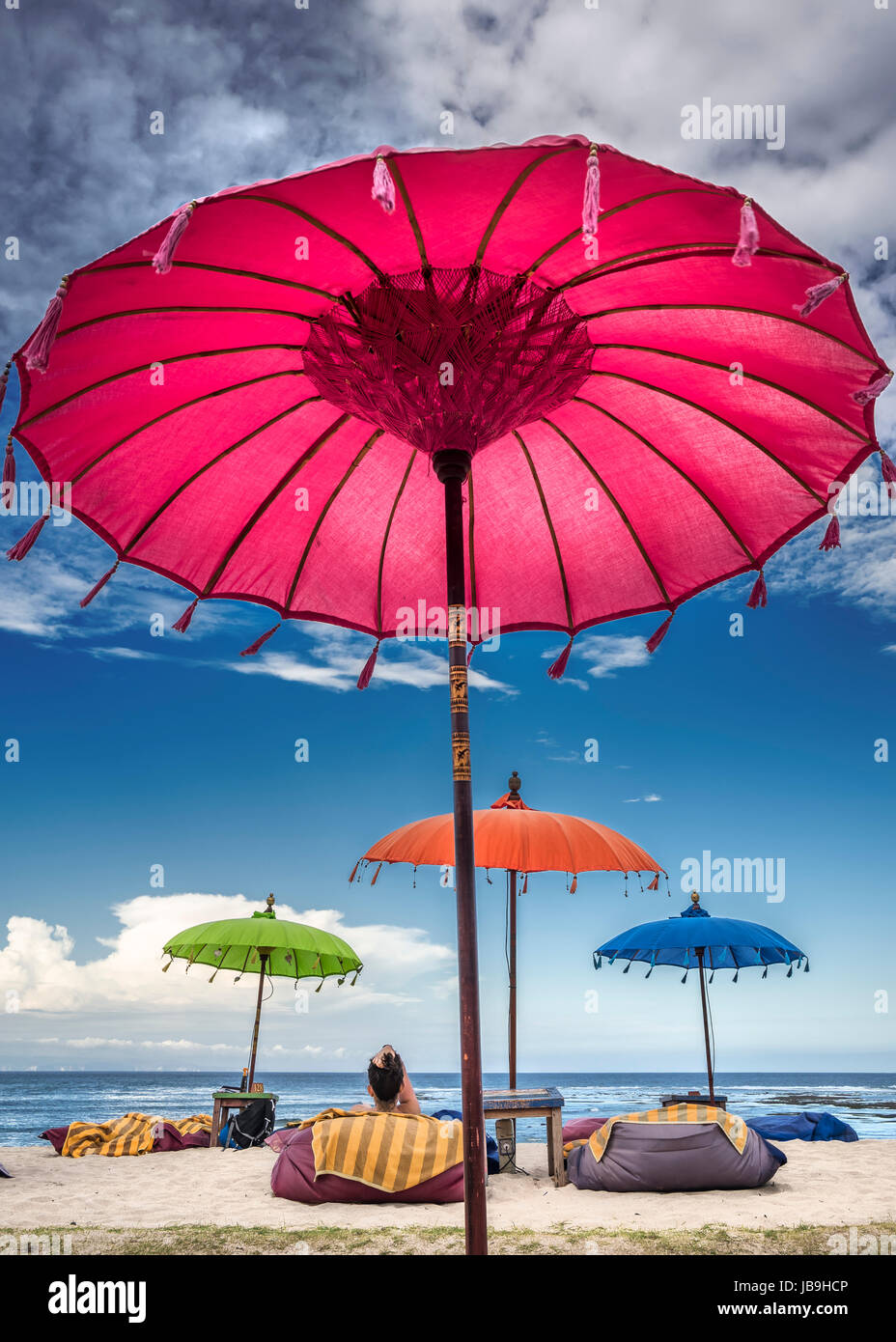 Les parasols de plage traditionnel Banque D'Images