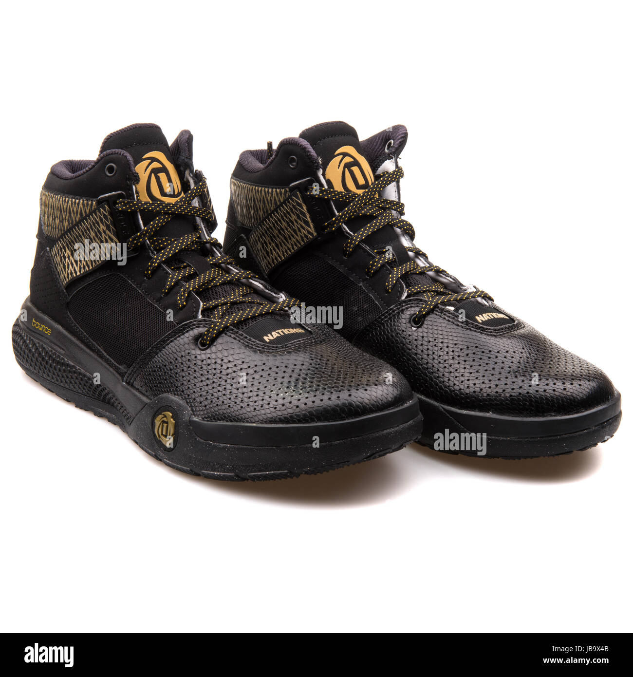 Adidas D Rose Noir et Or IV 773 Men's Basketball Shoes - D69592 Photo Stock  - Alamy